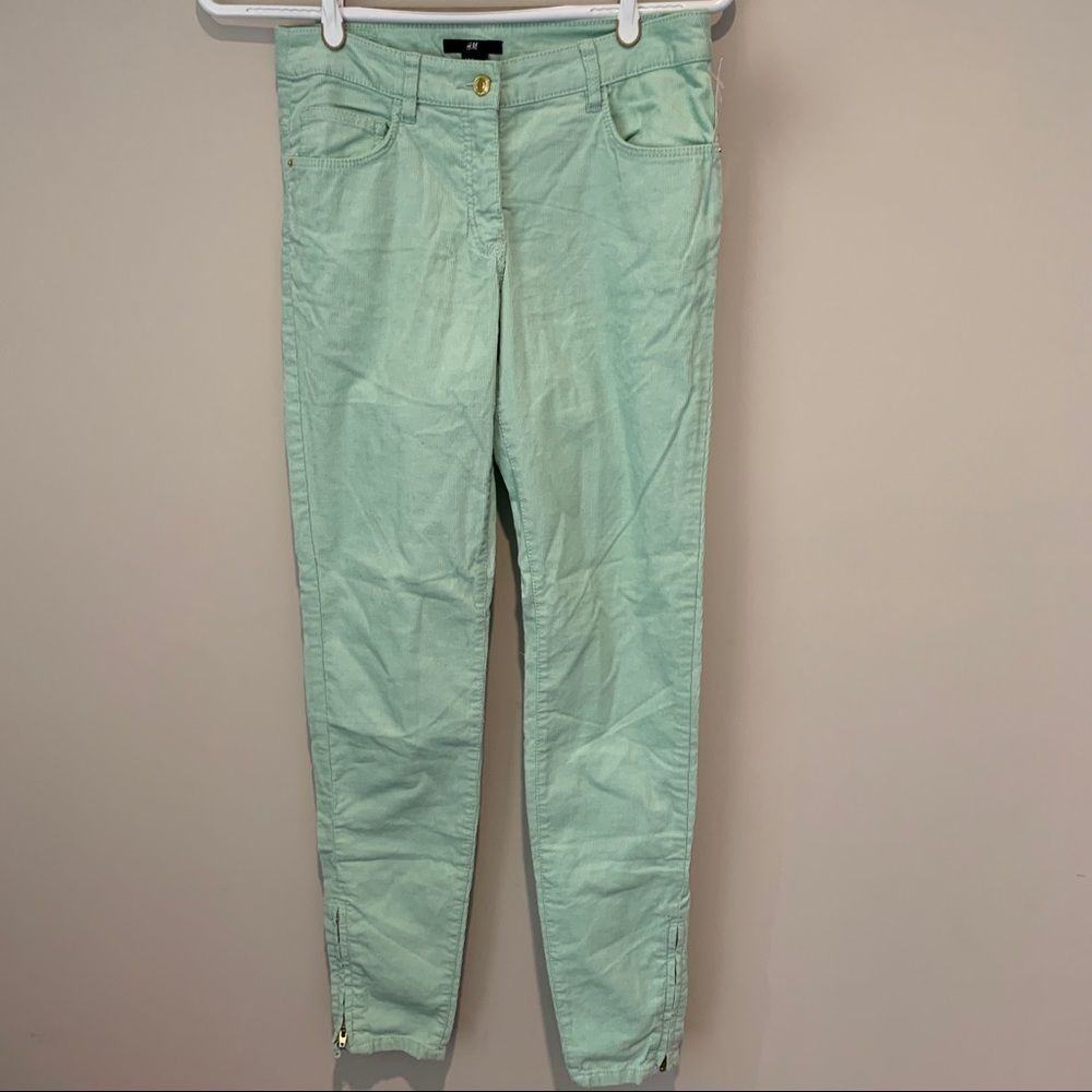 H&M Jeans - Picture 1 of 7